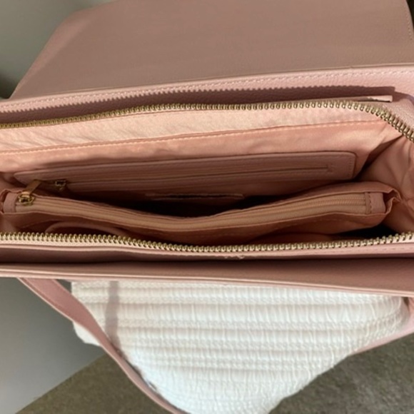 Vintage inspired pale pink Review handbag - Picture 4 of 5